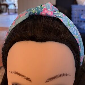 Lilly Pulitzer top knot headband in the bright vibrant colors you love nwot